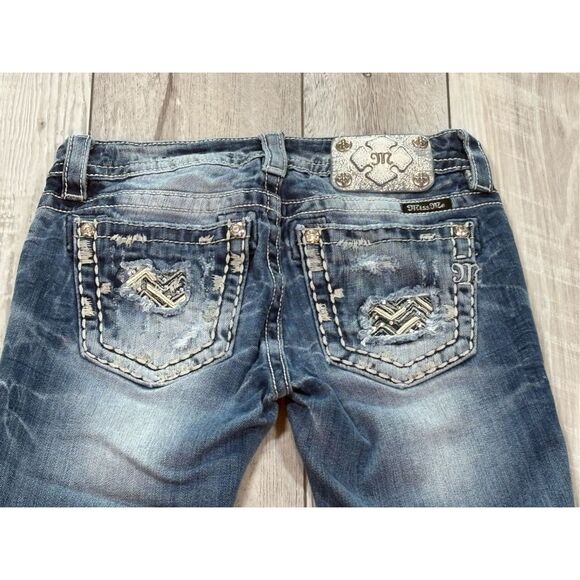 Miss Me Signature Distressed Cropped Jeans Size 26 - Picture 1 of 12